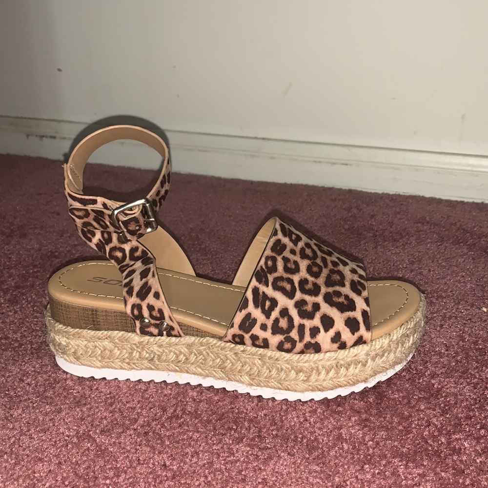 SODA Sandals with Platform Leopard